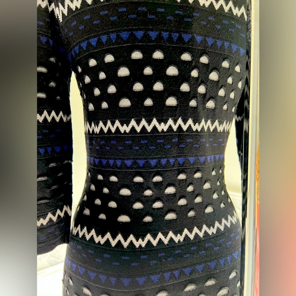 Gabby Skye Textured Geo Design 3/4 Sleeves Sweater Dress S/M - Picture 7 of 8